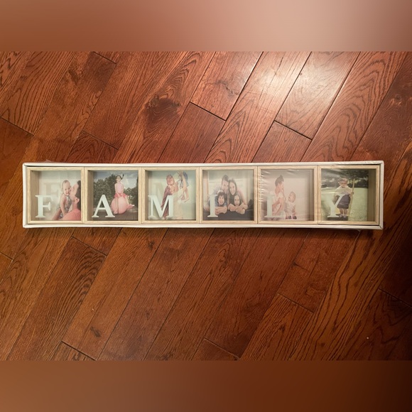 Set of frames spelling family - Picture 1 of 1